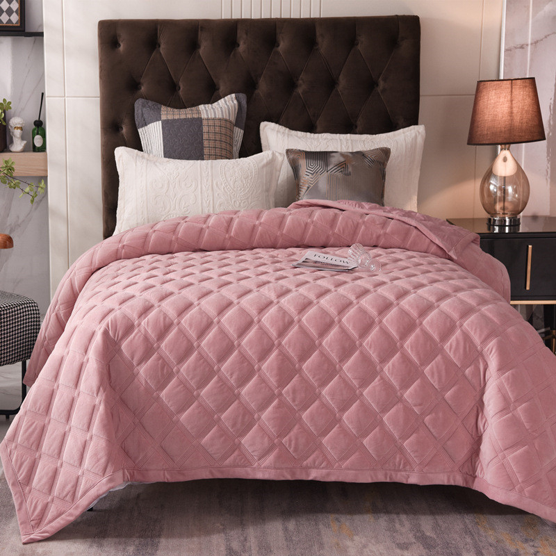 Winter Plush Quilt Velvet Bedspread on the Bed Linen Warm Comforter Quilted Double Bed Quilt Cover Blanket Tatami Sheet Coverlet