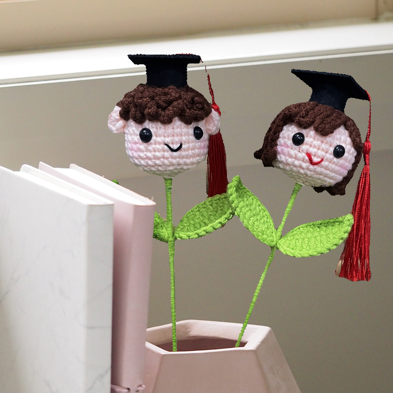 Artificial Crocheted Graduation Doll Flower Handmade DIY Home Party Gift Decorations Photography Props