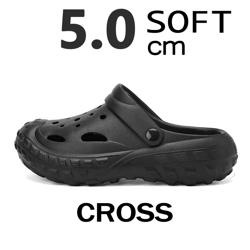 Male outerwear wearing thick soled slippers, soft and non slip beach sandals