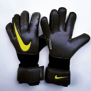 glove goalkeeper non-slip latex adult goalkeeper gloves with Velcro wrist strap