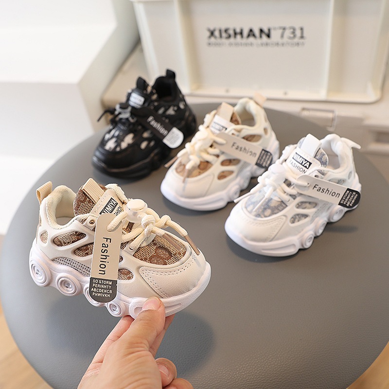 [Ready Stock] New Style LED Light Shoes Children's Alphabet Webbing Mesh Sneakers Breathable Children's Casual Shoes 1-6 Years Old LED Light Shoes Shoes