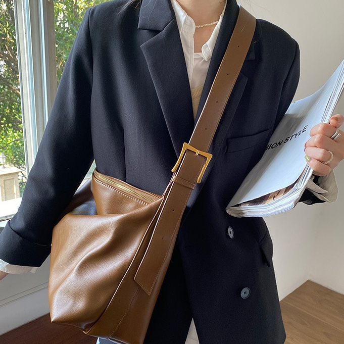 [3 Colors] Korean Women's Tote Bag Messenger Bag Handbag Soft Leather Simple Style Crossbody Sling Backpack