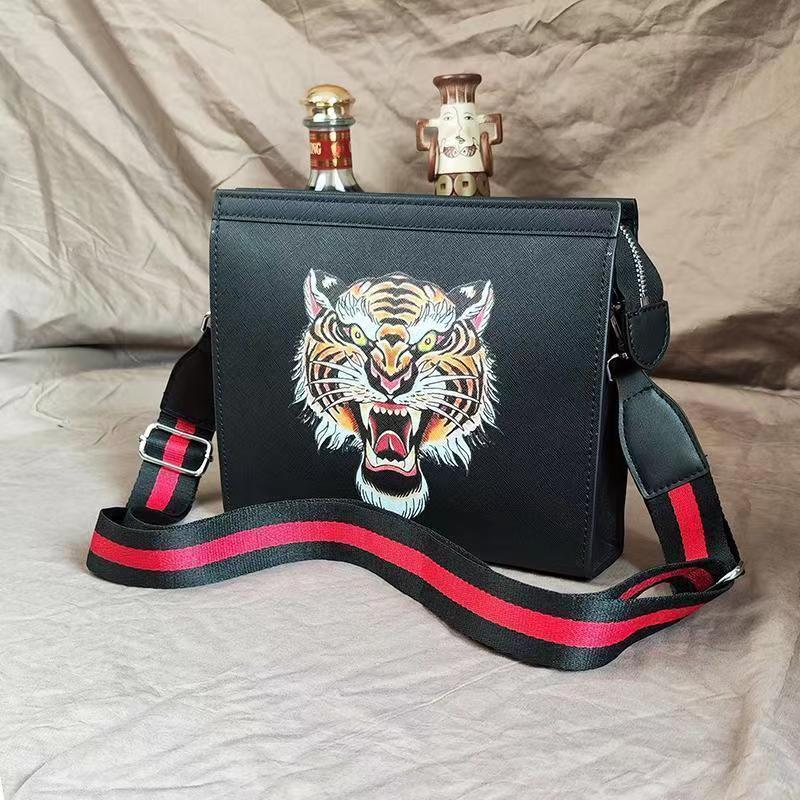 Beg duit lelaki luxury quality Fashion tiger header shoulder bag personalized handbags soft leather black real oblique cross -clamping men's tablet large capacity PU