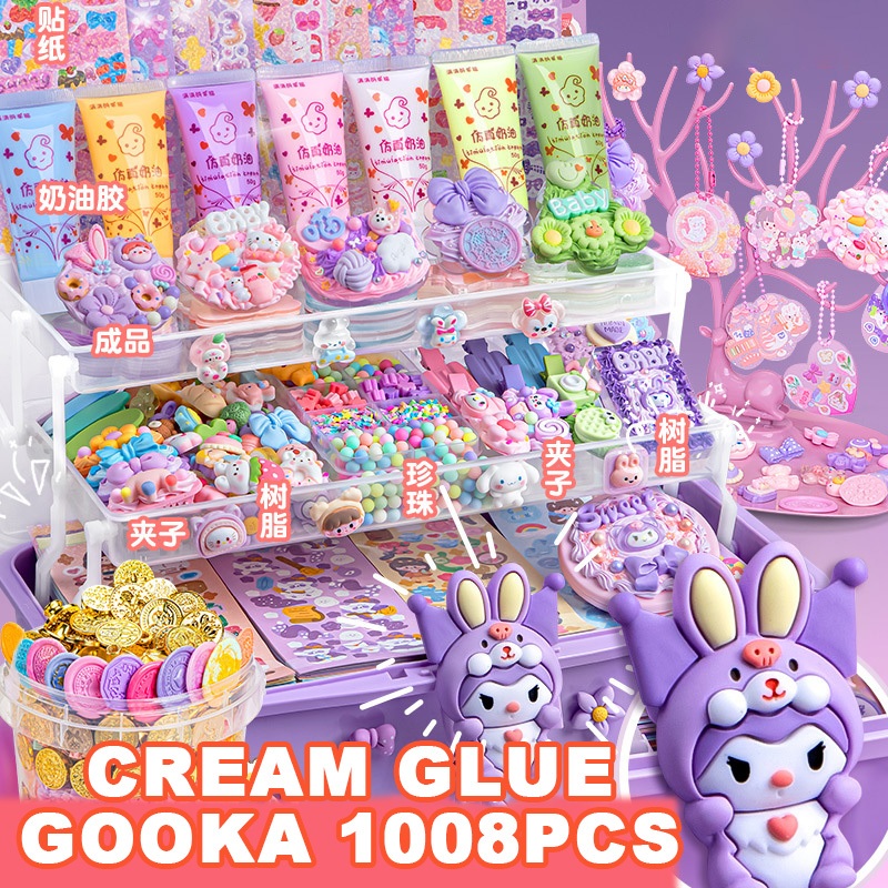 【Local Delivery】Cream Guka Guka Set Sticker 1008PCS Full Set Guka Kids Keychain DIY Tools Goo Card Guka Plate Gift Cute Kids Cartoon Hand Tools 咕卡 DIY 咕卡材料包套装