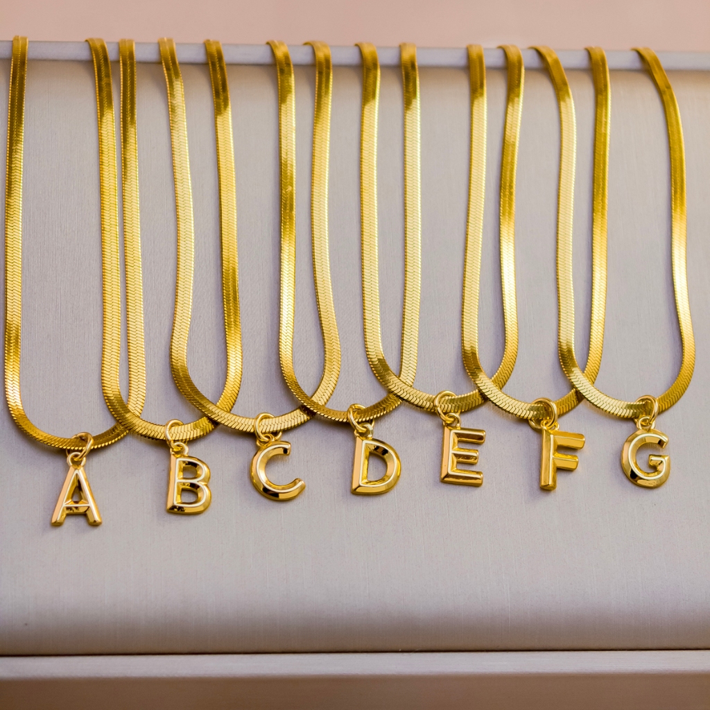 Titanium steel non fading A-Z letter necklace, new fashion accessories, high-end light luxury, personalized and versatile accessories
