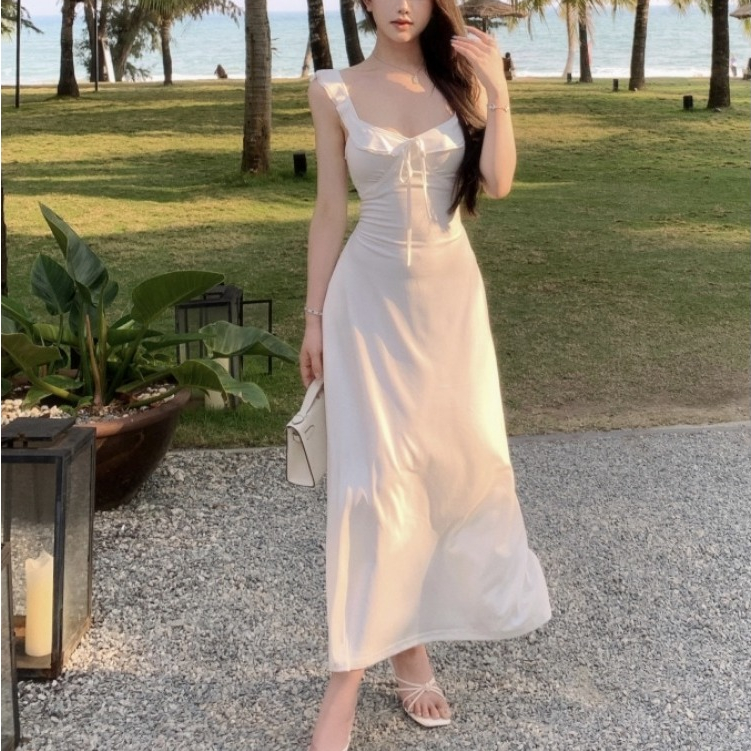 【READY STOCK AT Johor】 Hotgirl⭐White gentle backless suspender dress women's mid-length skirt