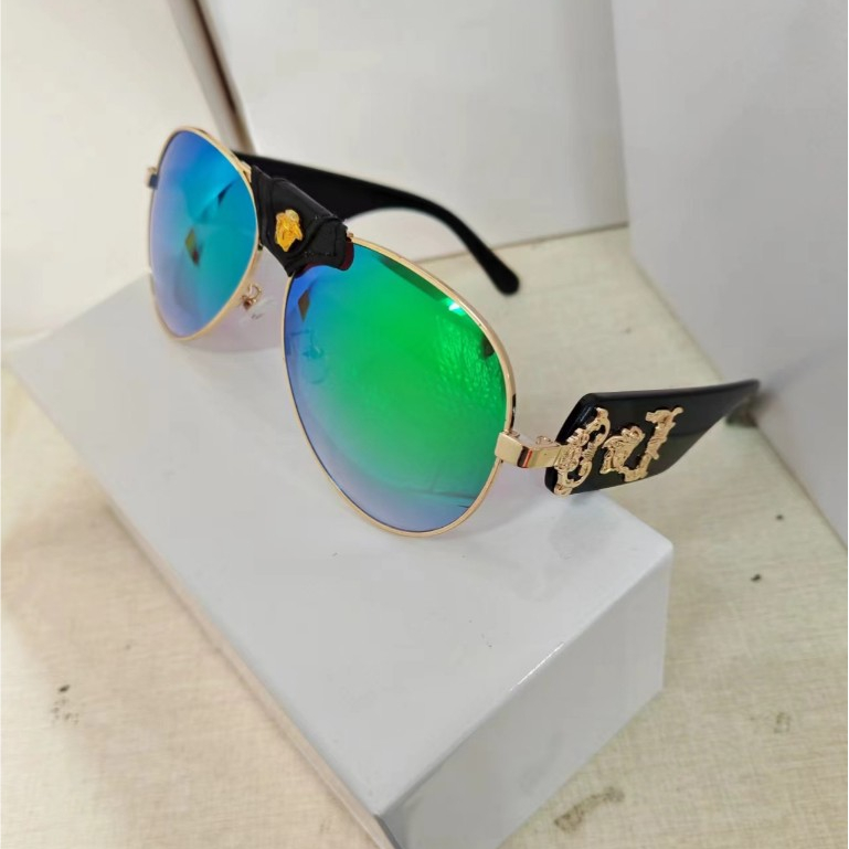 2022 New Large Frame Sunglasses Fashion Trend Couple UV Protection Street Shooting Sunglasses