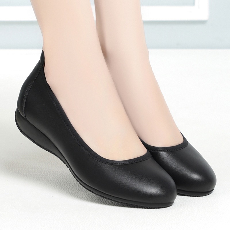 2025 New Style Mom Work Shoes Kasut kulit hitam untuk wanita