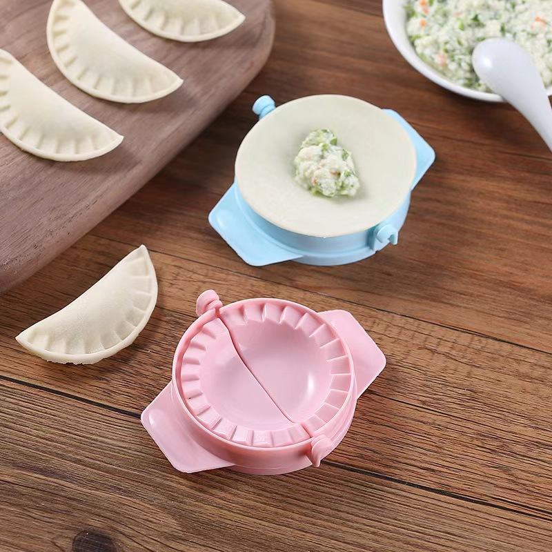 1 Pc Dumpling Maker Press Empanadas Press Mold Maker Plastic Dumpling Maker Kit Multifunction DIY Dumpling Mold for Pressing Dumpling Skin and Pasta Making Tools