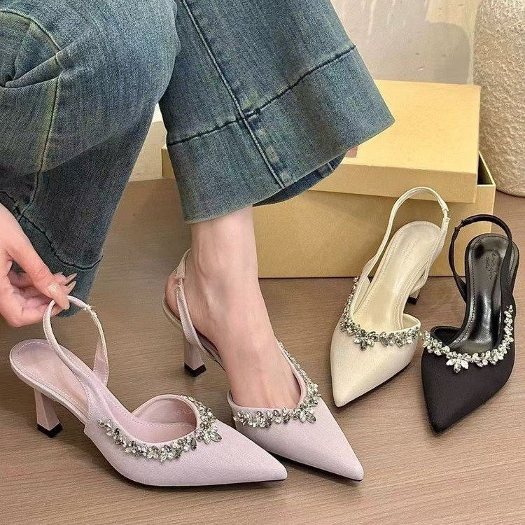 【VIRAL 2026 Spot shipment from Kuala Lumpur】Viral Di Malaysia] Kasut High Heels Tali Satu尖头 + Tumit Halus露后踭 | Hiasan Kristal & Diamonds | Must Have untuk Kahwin & Majlis Malam
