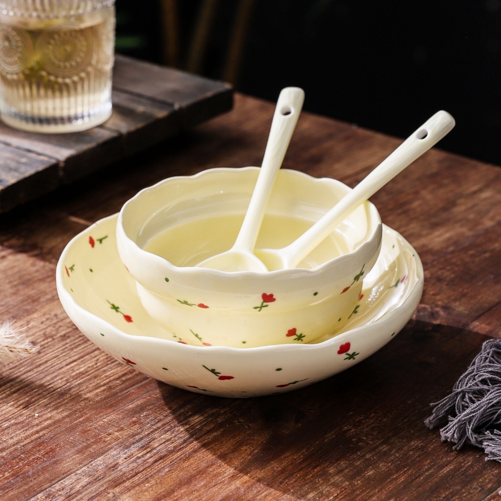 HongDian Pinggan mangkuk seramik dengan hiasan di bawah glazur,termasuk sumpit,sudu nasi,dan sudu pembakar untuk kegunaan rumah,tidak luntur dan tahan suhu tinggi,sesuai dijadikan hadiah pindah rumah.Ceramic kitchenware tableware rice spoon,chopsticks.