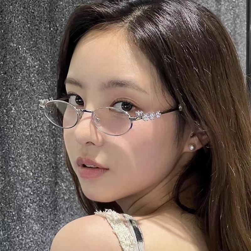 New Y2K Street Style Sunglasses Fashion Metal Anti-Blue Light Glasses Small Frame High-End Sunglasses Spek Mata Hitam 墨镜