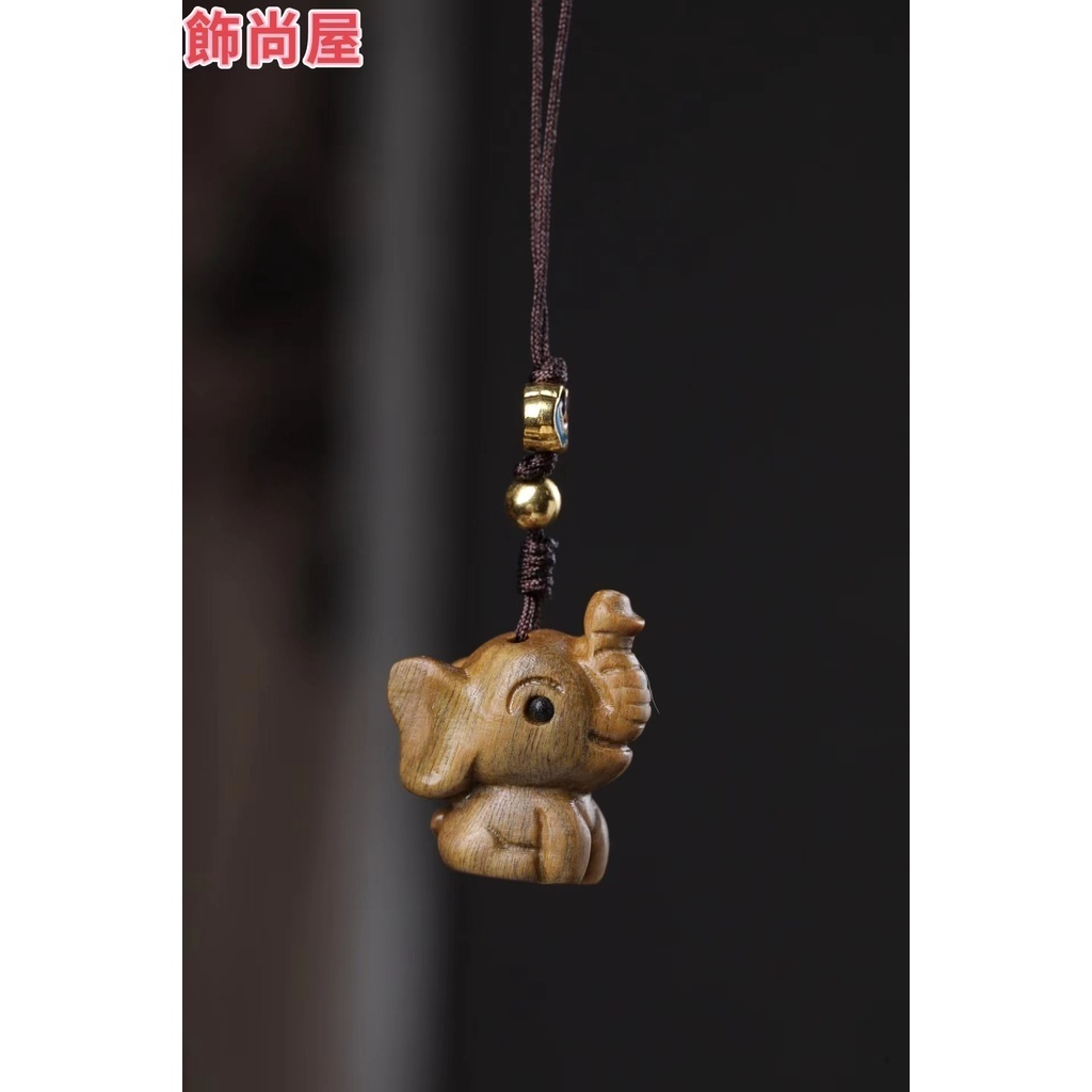 [Ornaments Fashion House] Green Sandalwood Lucky Elephant Charm Mobile Phone Charm Bag Charm Pendant Pendant Jewelry Bag Pendant