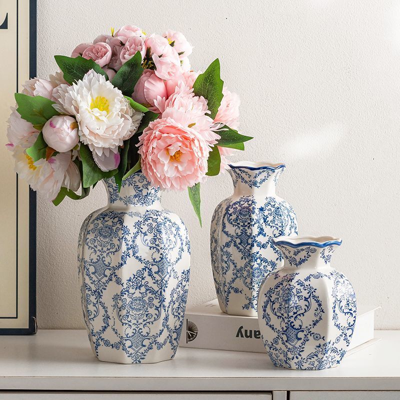 New Chinese style antique blue and white porcelain vase, ceramic flower vase, decorative ornament for living room, entryway, and TV cabinet, fresh and dried flower vase, home decor