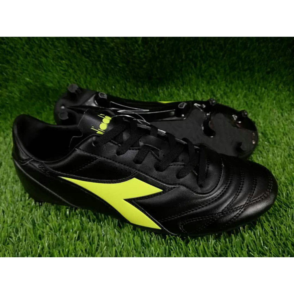 diadora shoes football