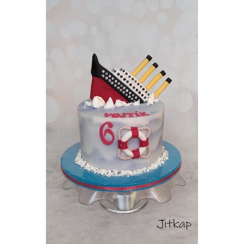 Edible Sinking Titanic Ship & Iceberg Fondant Gumpaste Topper Cake | Shopee  Malaysia