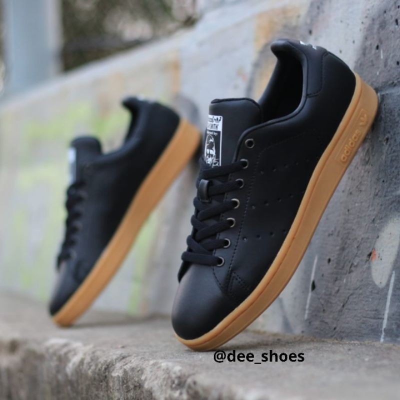 stan smith black gum