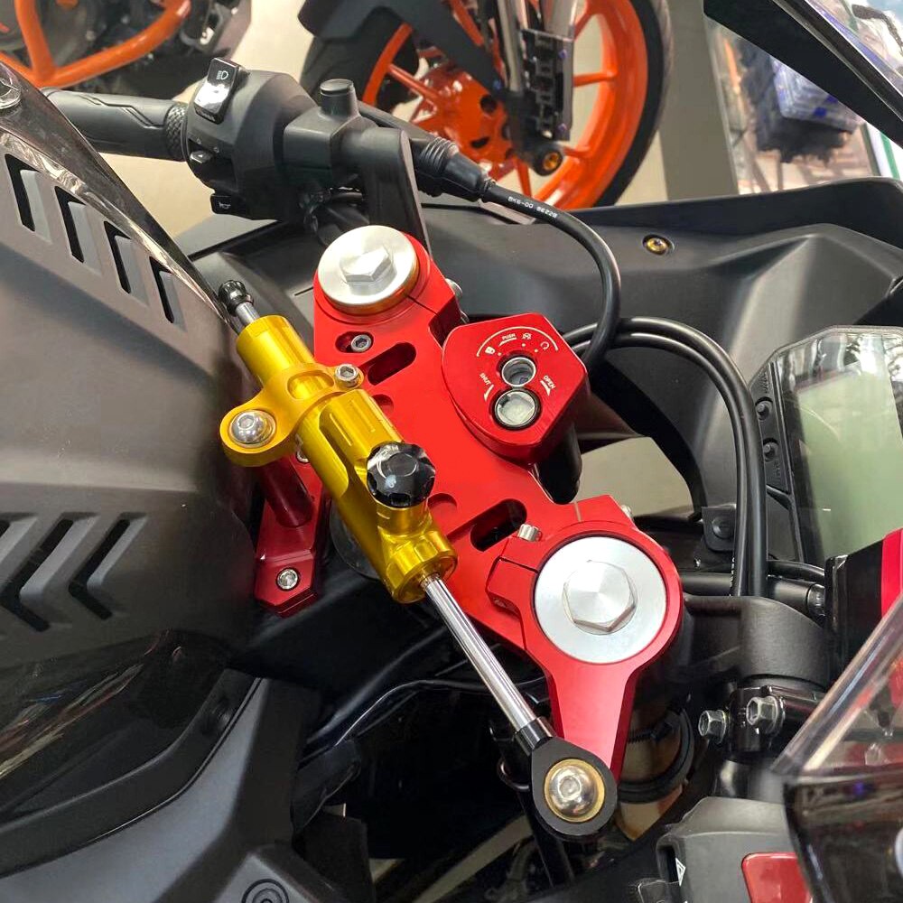 r15 v3 phone holder