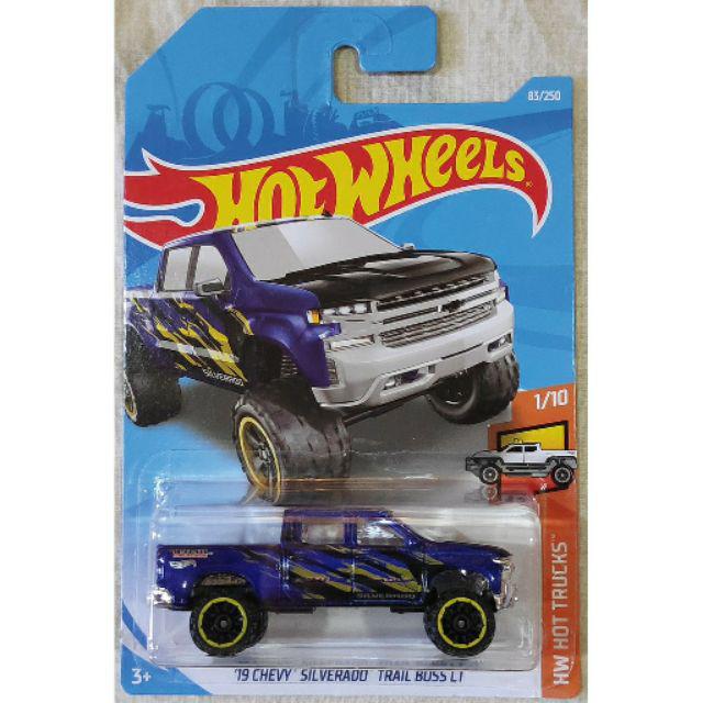 19 chevrolet silverado trail boss lt hot wheels