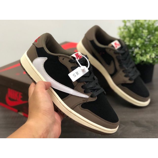 nike air jordan 1 x travis scott low
