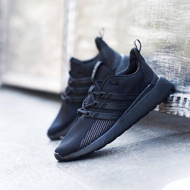 adidas questar flow full black