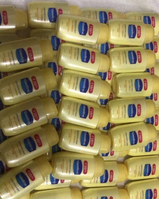 vaseline intensive care deep restore body lotion 20 ml