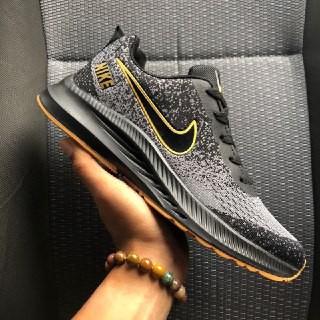 nike joepeqasvsss black