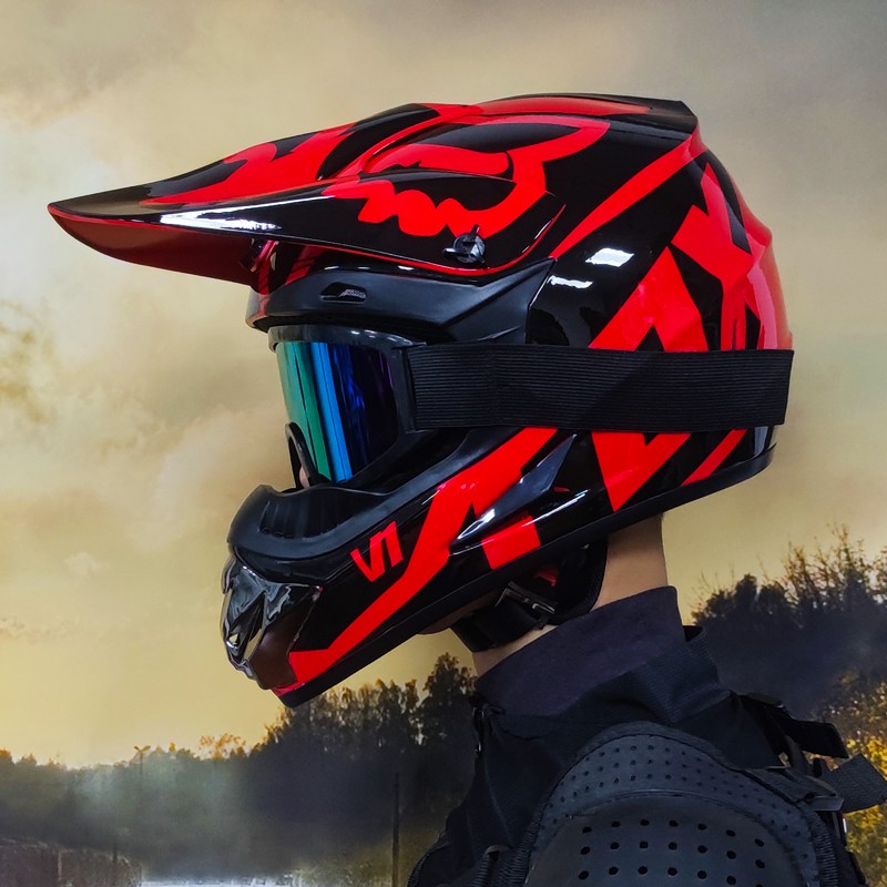 cross helmet