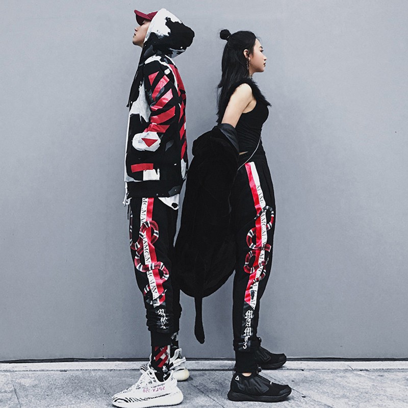 gucci sweatpants snake