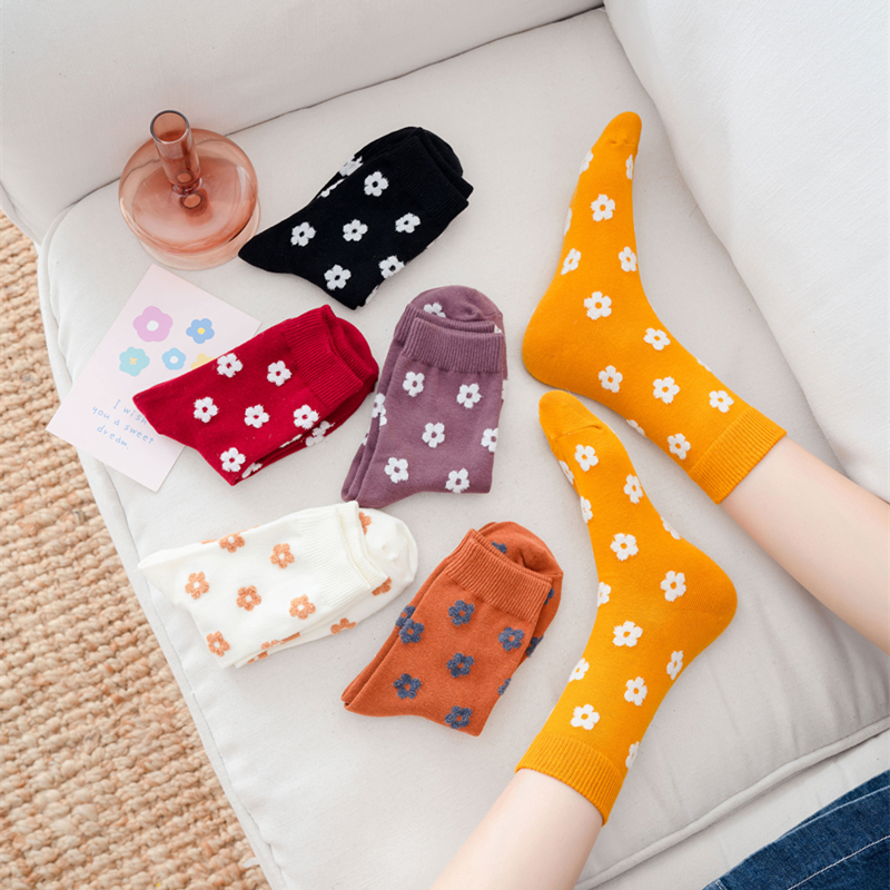 3D Colorful Flower Crew Socks Flesh Funny Cotton Floral Tube Socks Women Sweet Loafer Socks Novelty White Mid Calf Socks Ladies