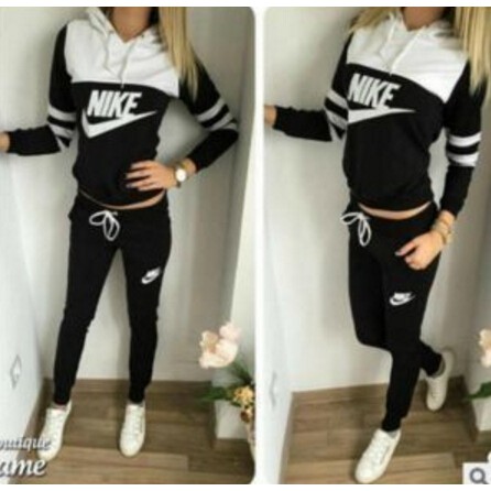 jogging suits nike