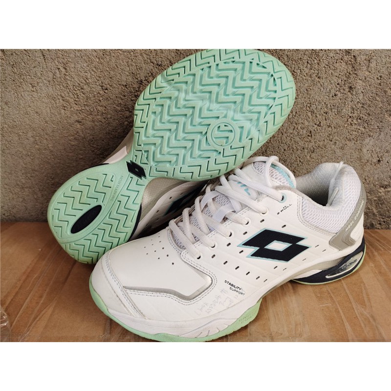 professional tennis shoes