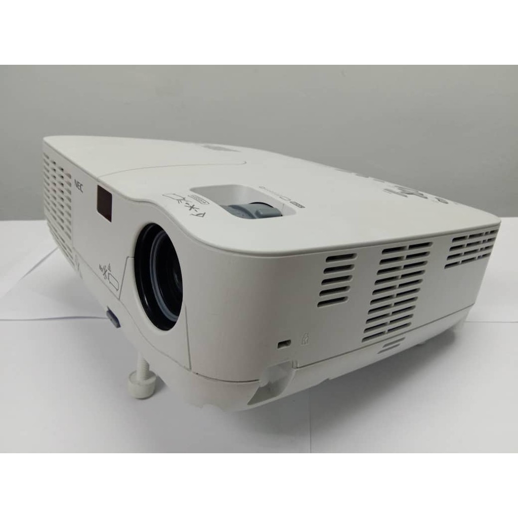 Used Projector NEC NP215 2500 Lumens, 2000 Contrast XGA Presentation
