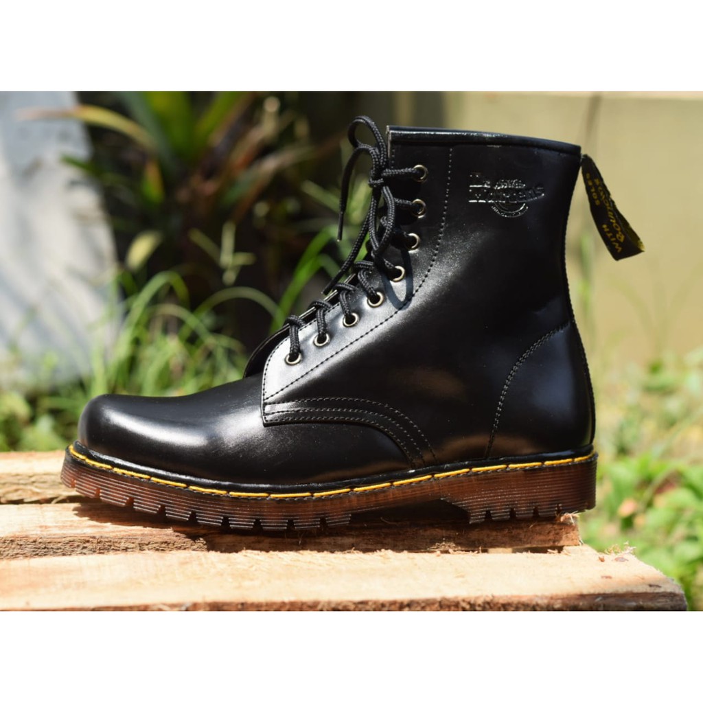 dr martens 8 holes