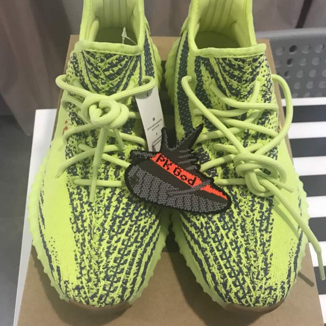 Yeezy semi frozen PK GOD BNIB! First come first serve! God Version. |  Shopee Malaysia