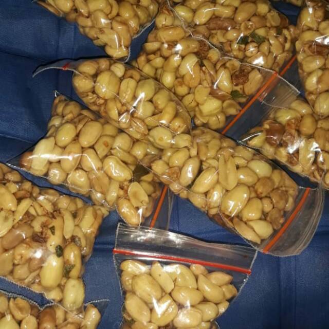 Onion Beans Peanuts Fried Beans Packaged In 1000 Rupiahs Of Peanuts Snacks Healthy Snacks Shopee Malaysia