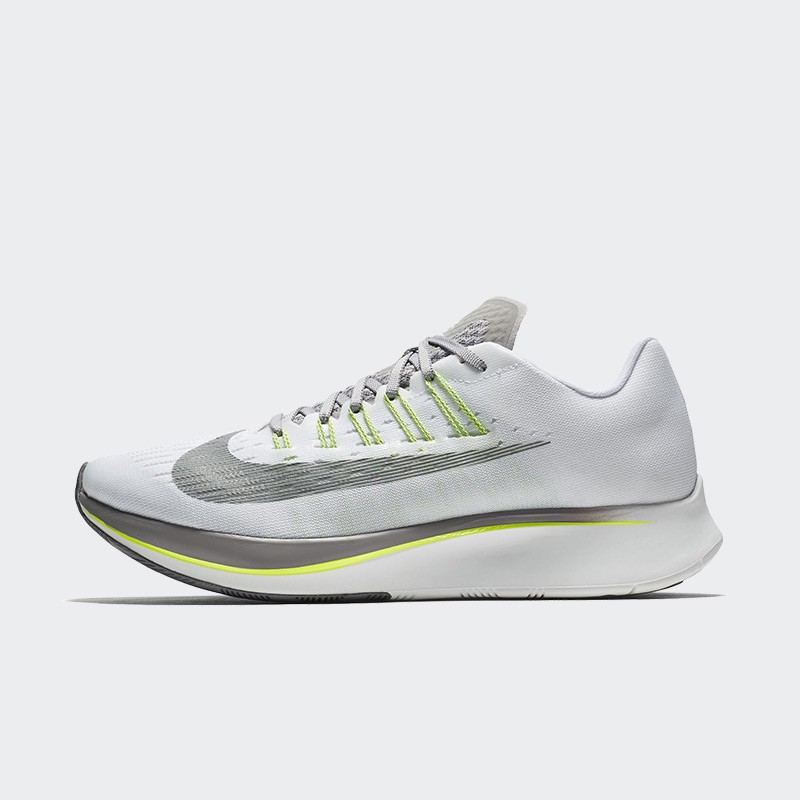 nike zoom fly racing