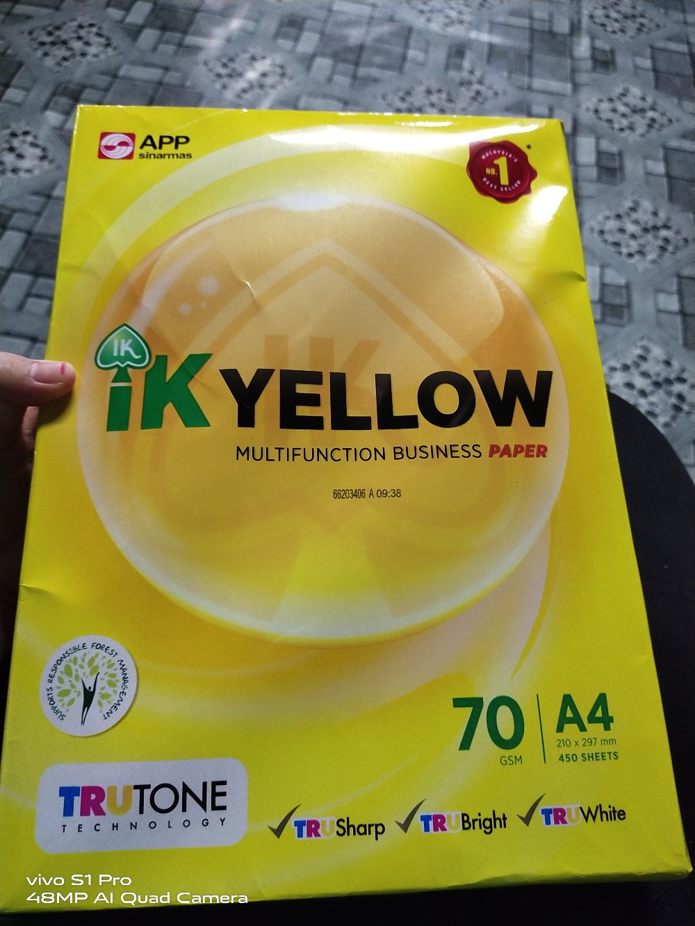 Download Ik Yellow A4 Paper 450sheet 70gsm 80gsm Kertas A4 Putih Kertas Fotostat A4 Copier Photostat Shopee Malaysia Yellowimages Mockups