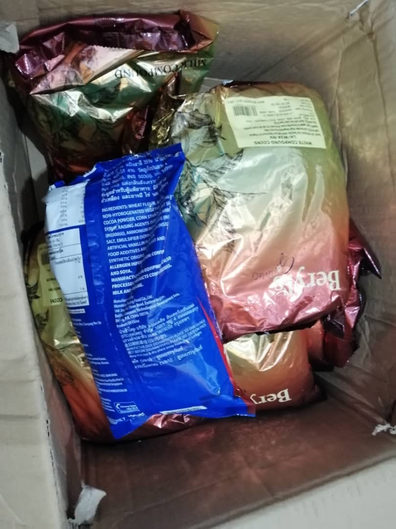 Beryls dark/ white/milk compound coin 1kg Shopee Malaysia