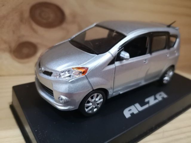 Perodua Alza Diecast Collection Silver Color 1 32 Shopee Malaysia