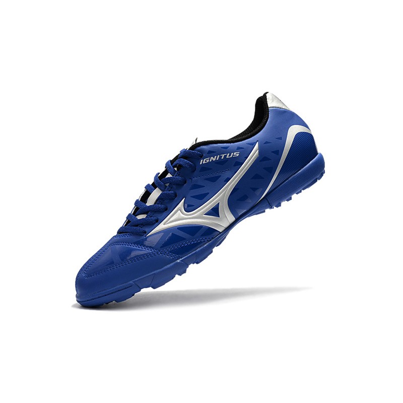 mizuno compete turf