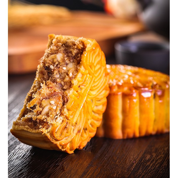 Ready Stock Premium Nuts And Ham Mooncake 187 Grams 金腿伍仁大月饼187克