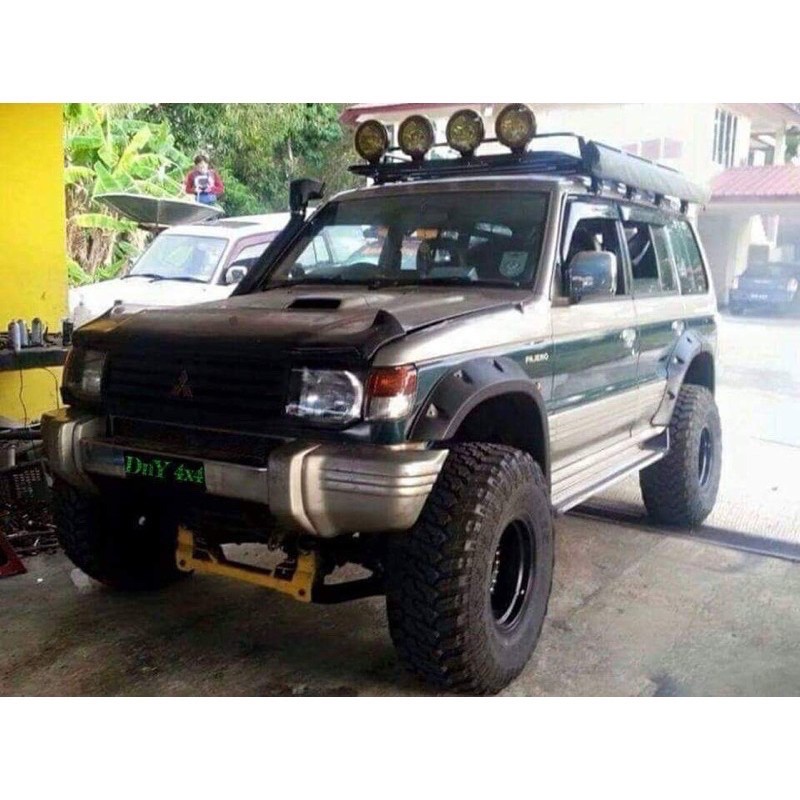 pajero fender