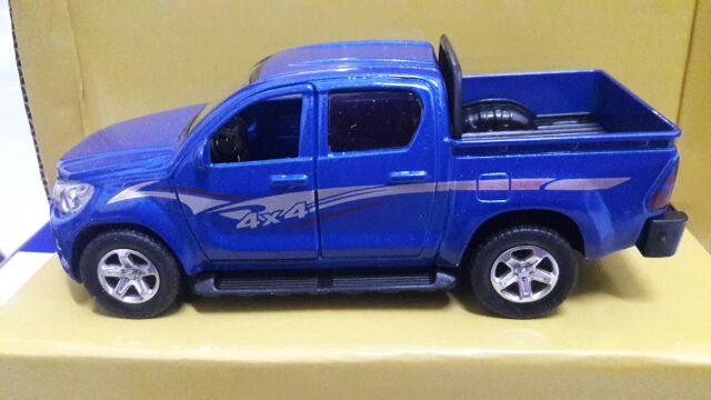 toyota hilux toy car