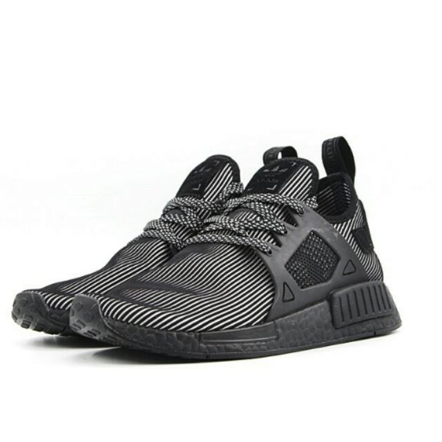 adidas nmd xr1 triple black