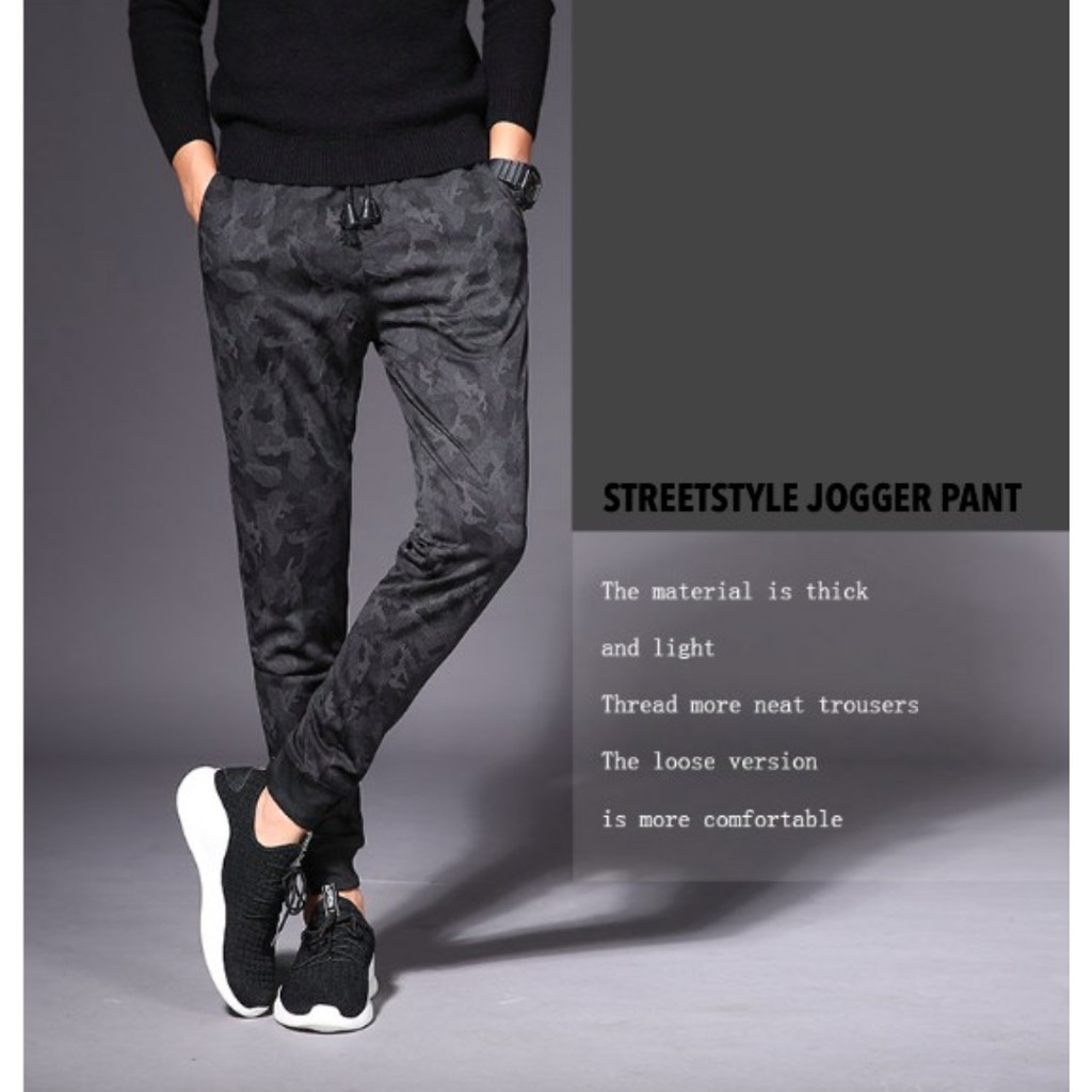 loose jogging pants