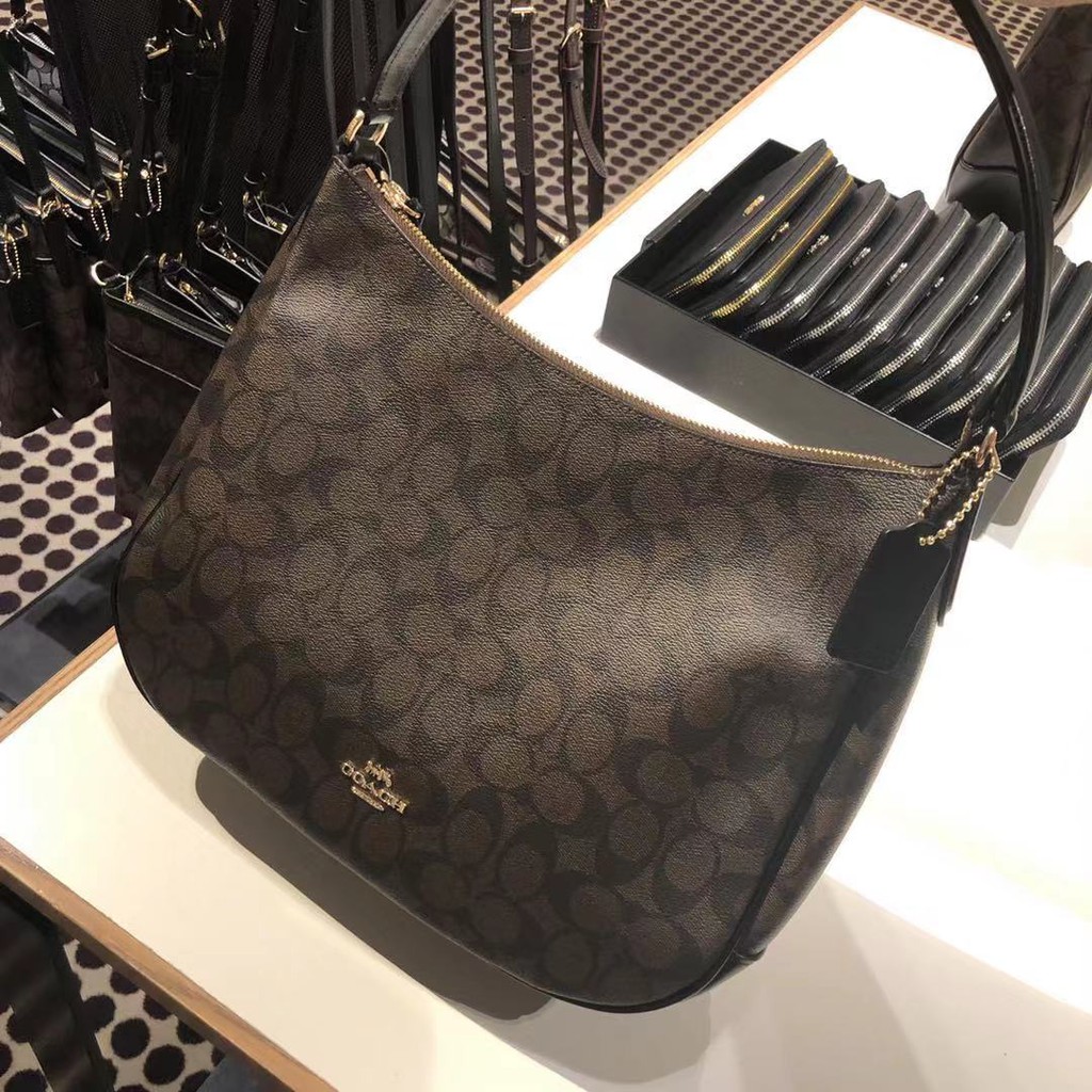 new handbag outlet