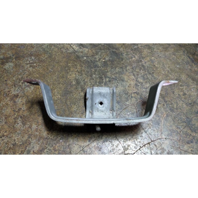 Bracket doortrim wira satria putra arena | Shopee Malaysia