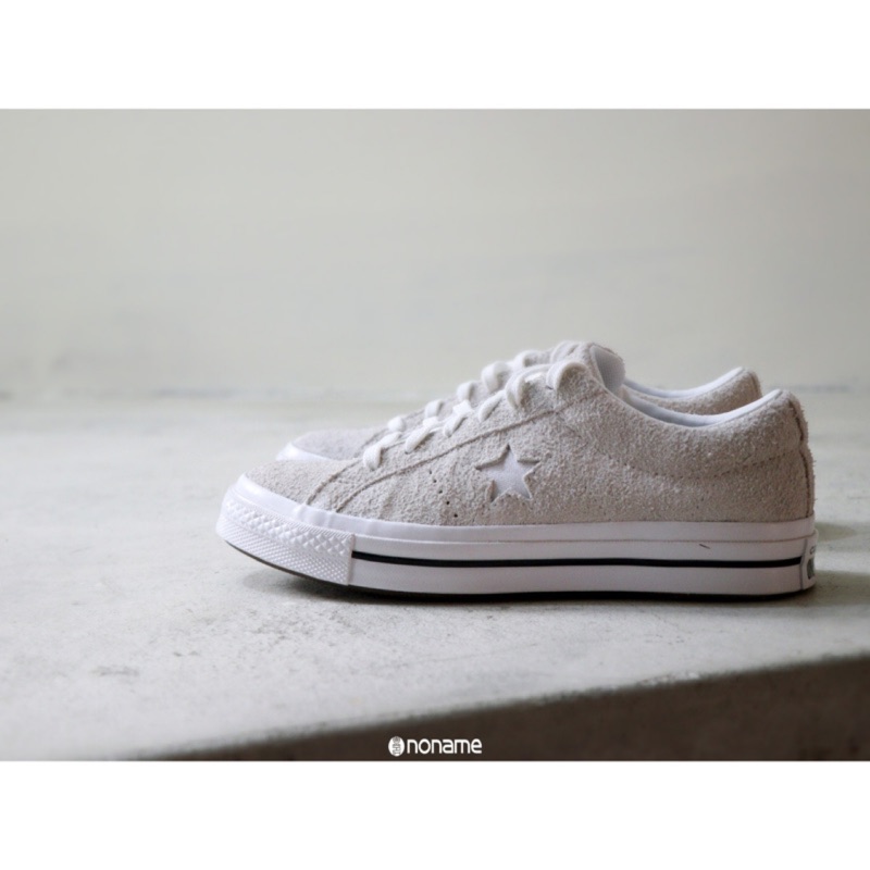 cream converse one star