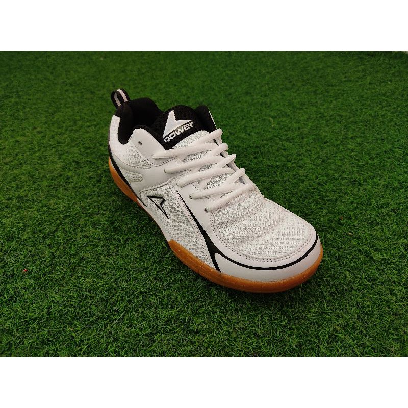 bata badminton shoes